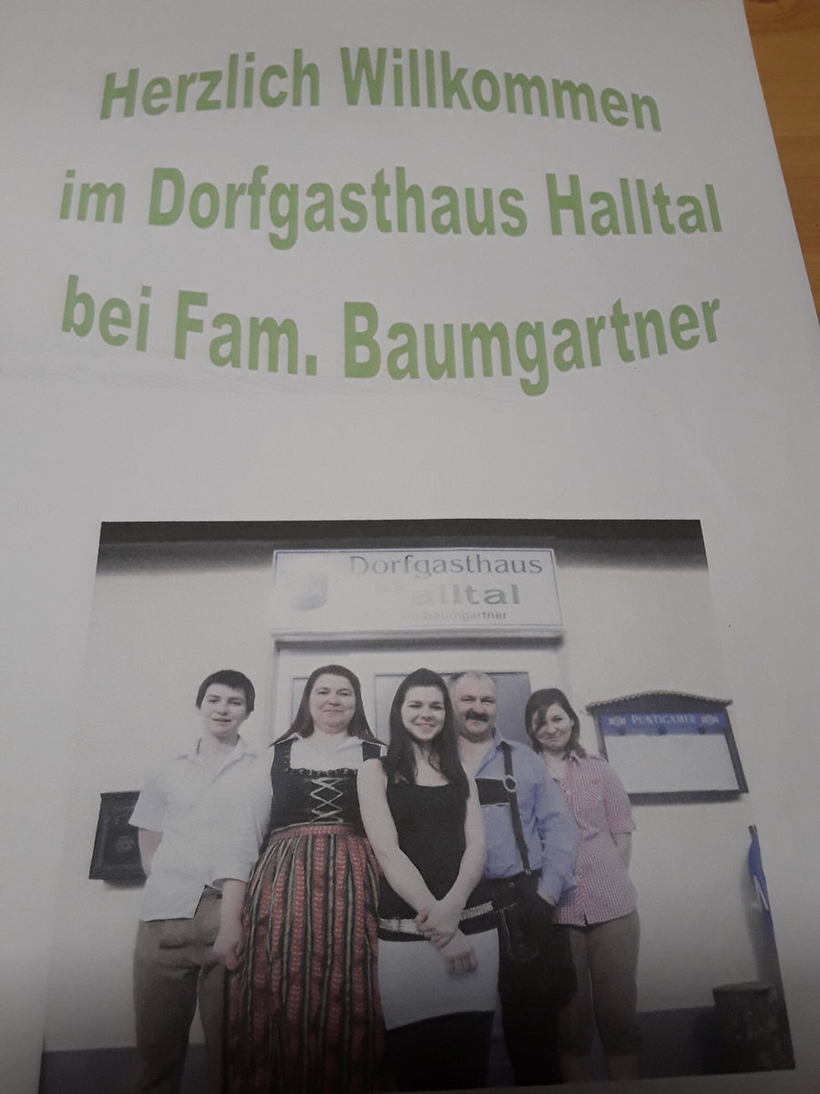 Team des Dorfgasthauses Halltal