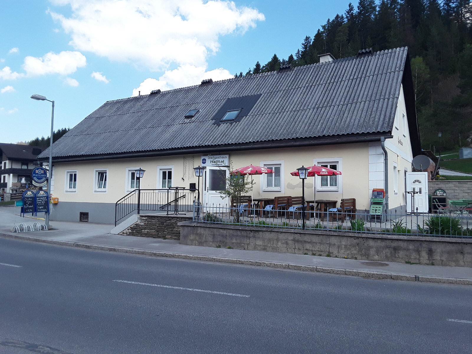 Dorfgasthaus & Fleischerei Halltal